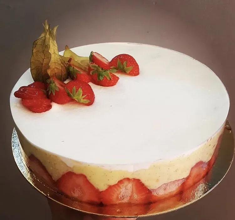 Fraisier meringue